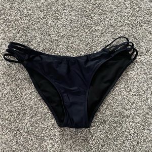 Bathing suit bottoms size M